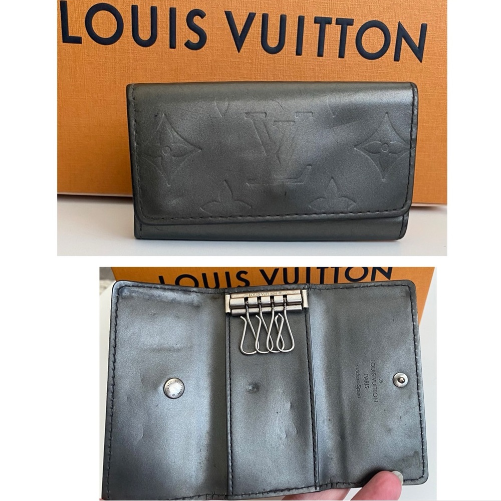 Authentic Louis Vuitton Grey Monogram Mat Vernis 4 Key Multicles Key Holder